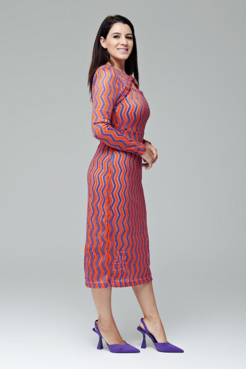 Vestido de renda midi laranja com roxo e manga longa -  Amélia